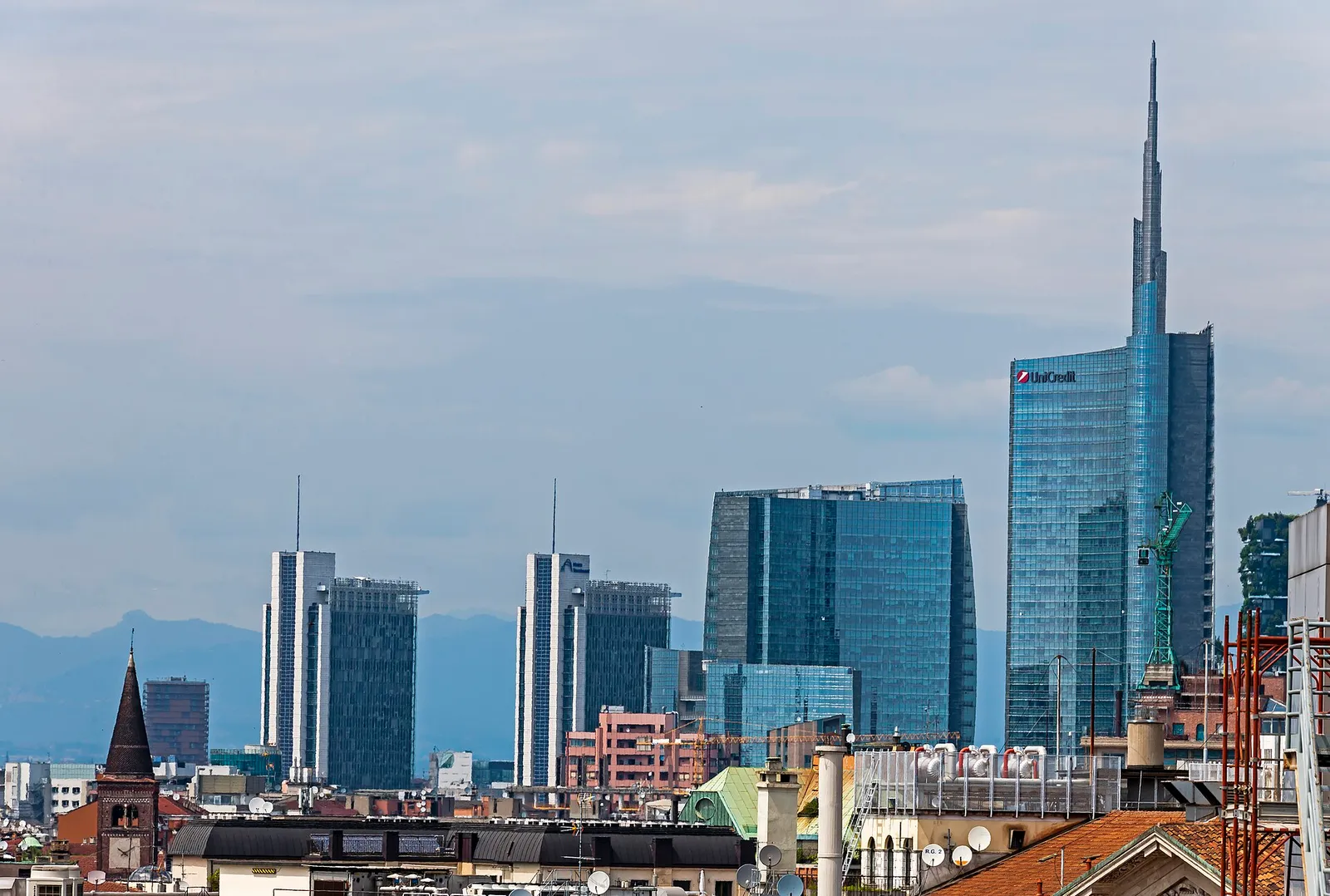 The Milan skyline, including the UniCredit Tower