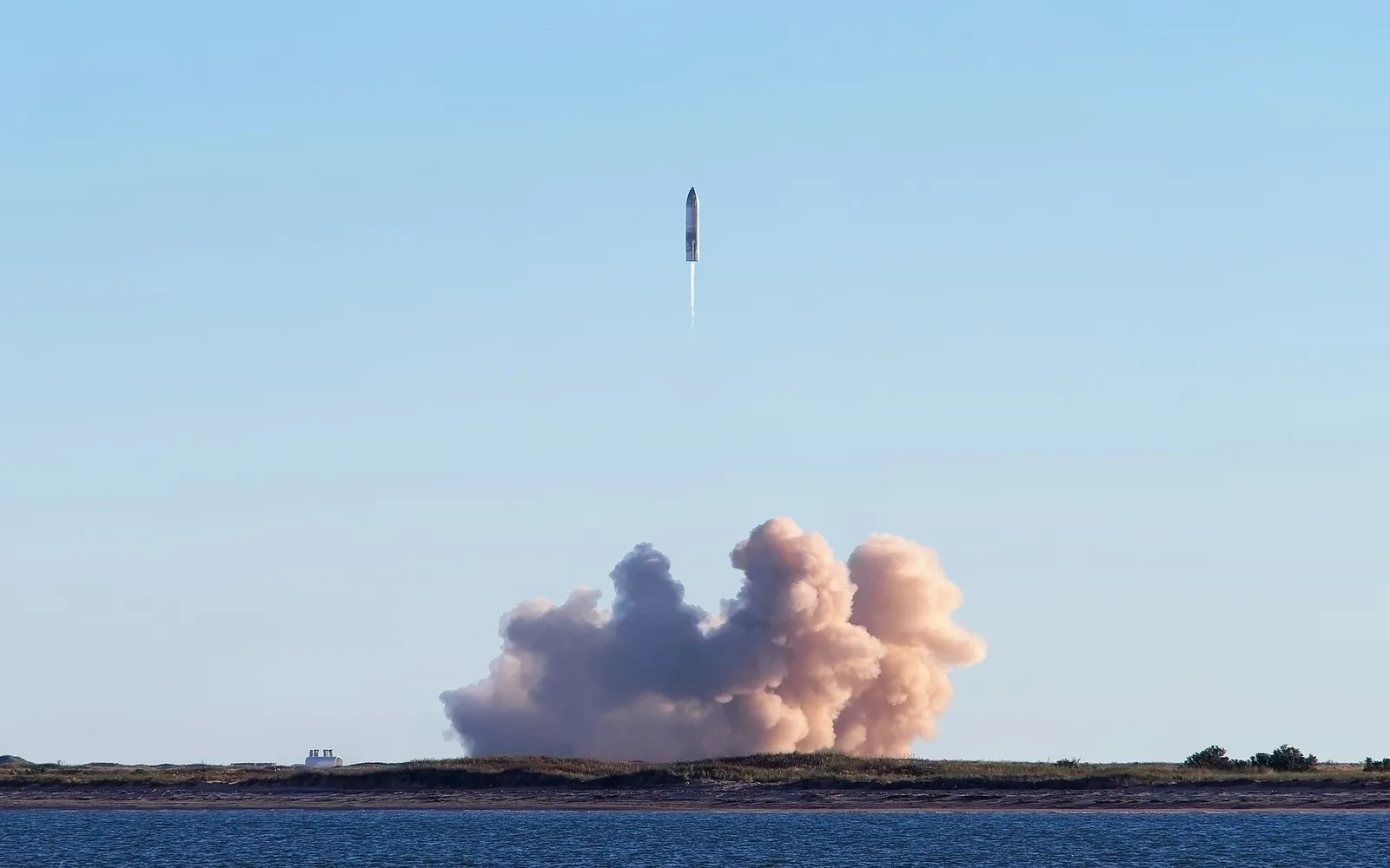 A SpaceX Starship launch