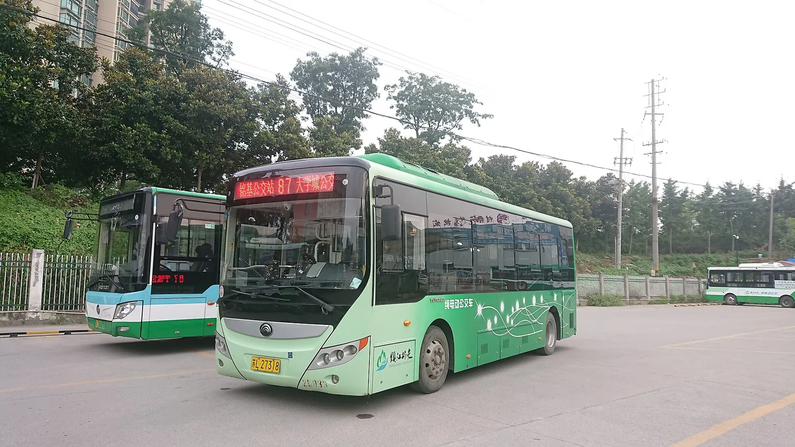 A Yutong electric bus in service at a bus station