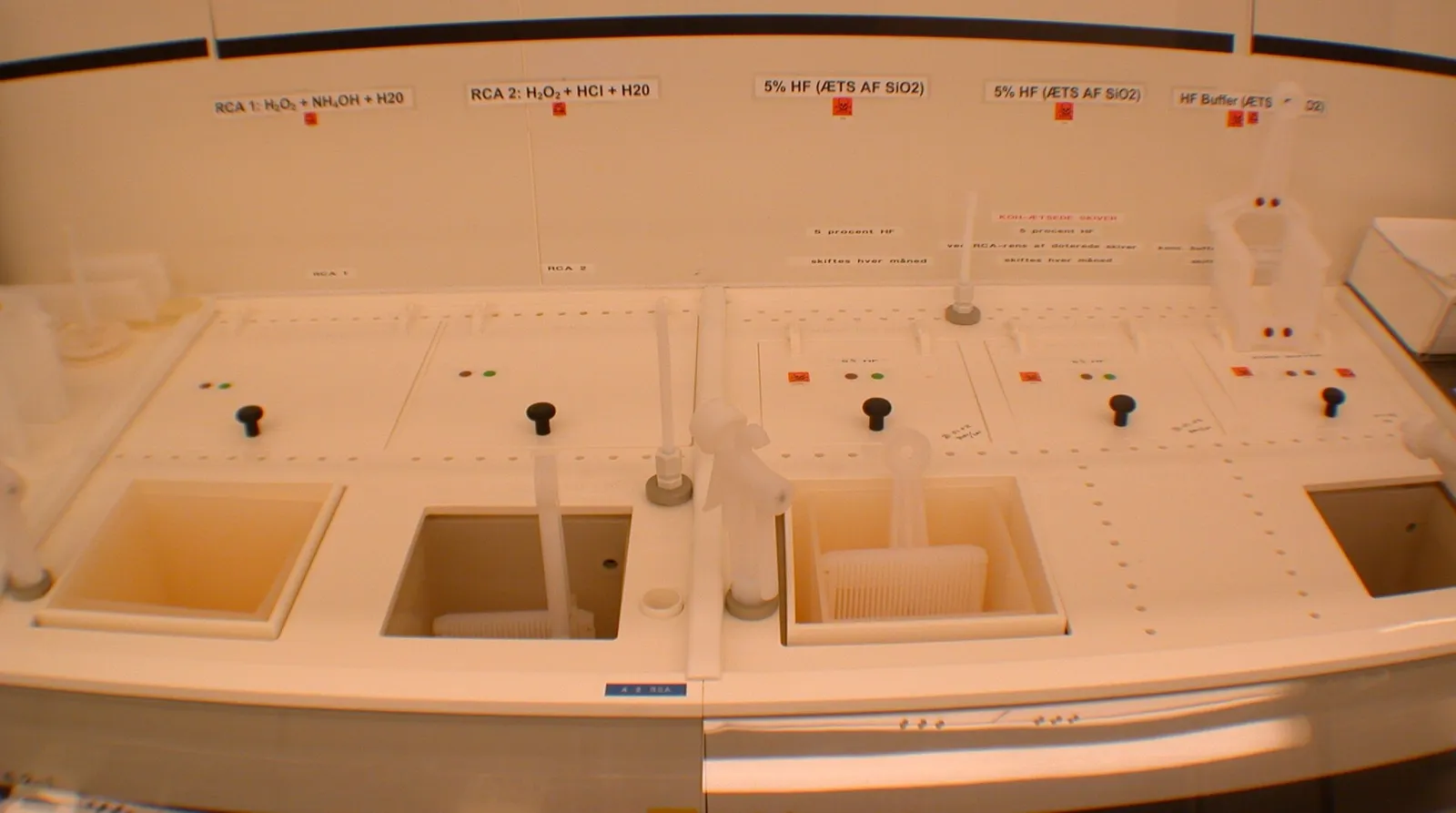 A wet etch bench used in semiconductor fabrication
