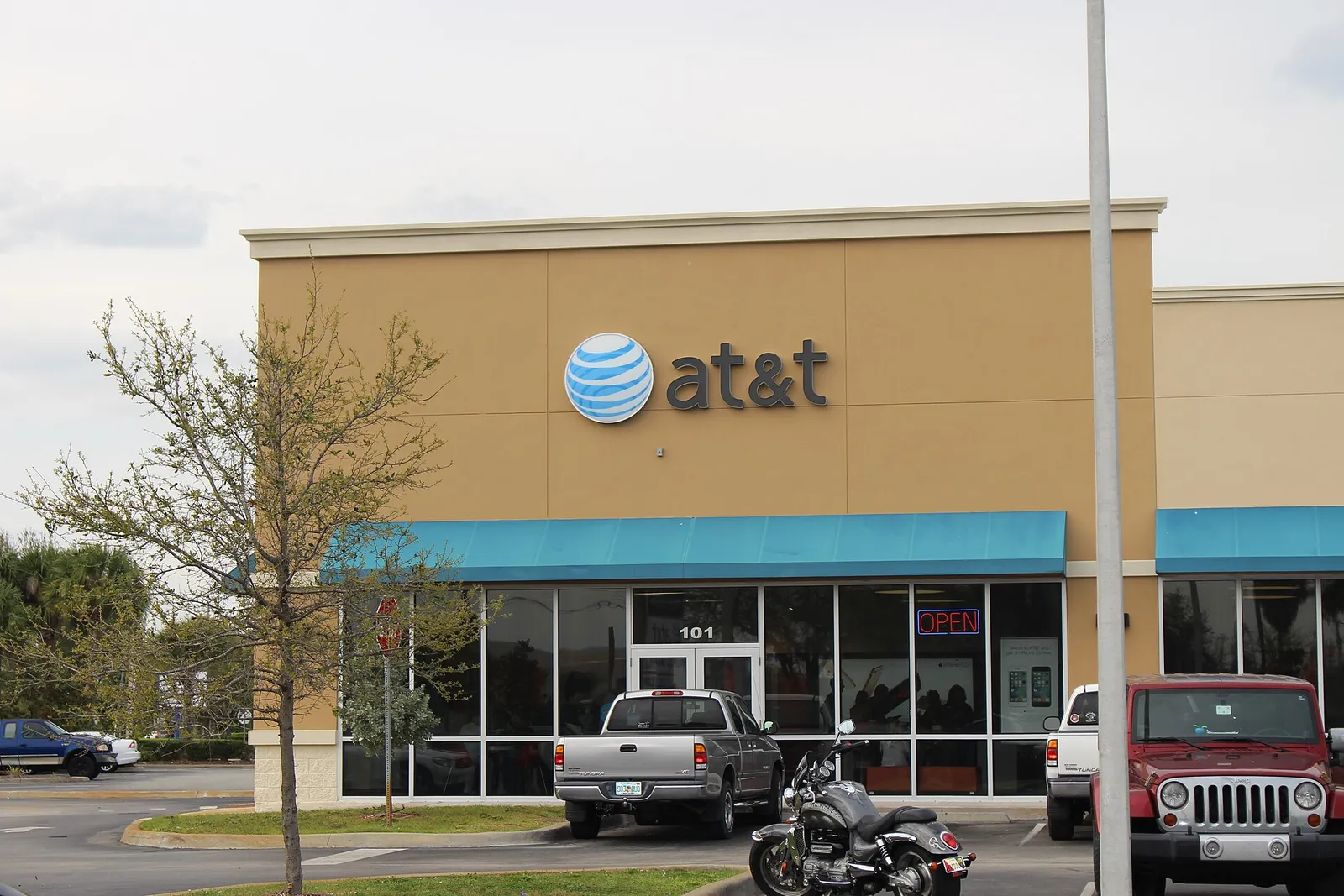 An AT&T store