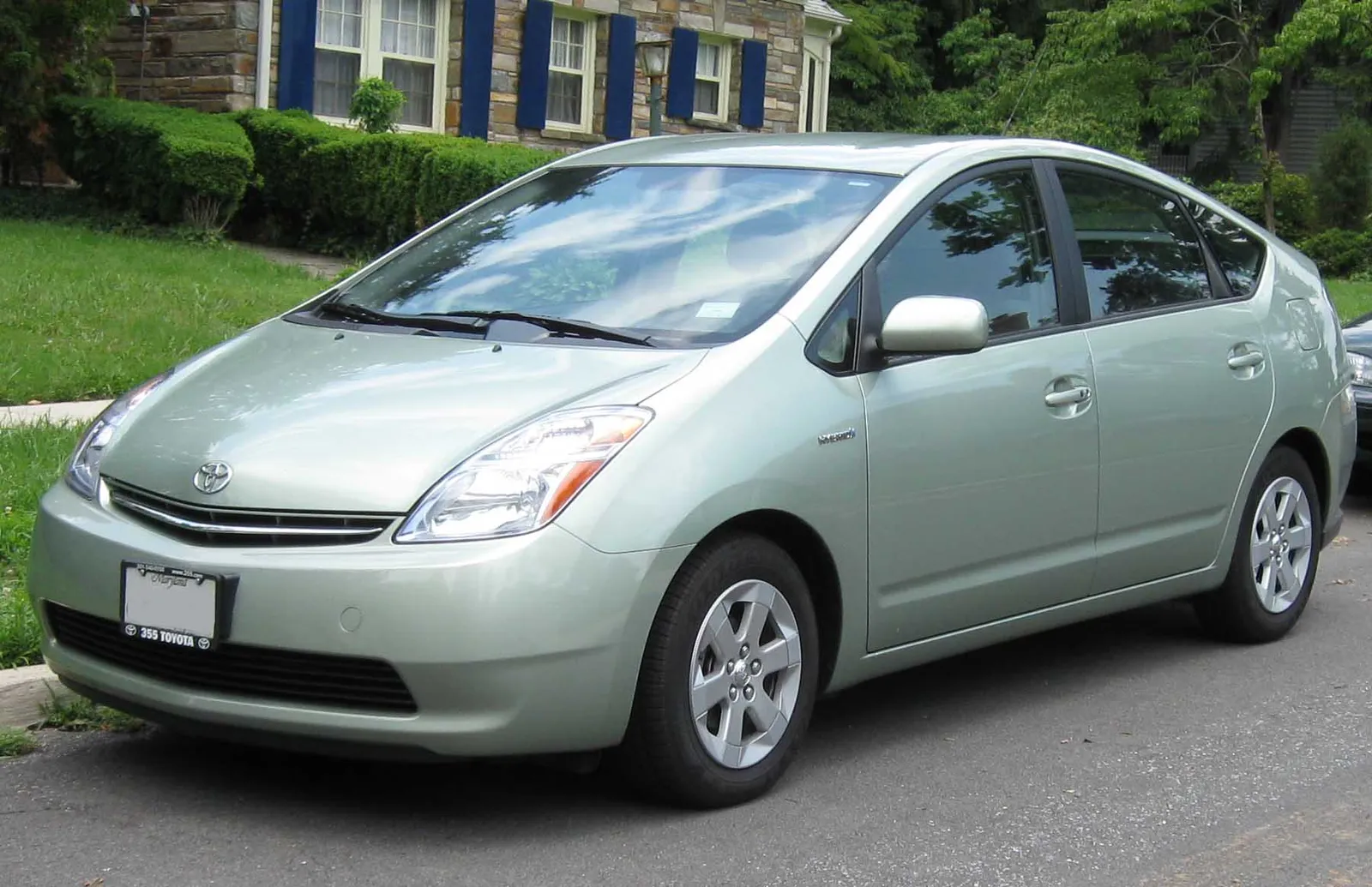A Toyota Prius hybrid car