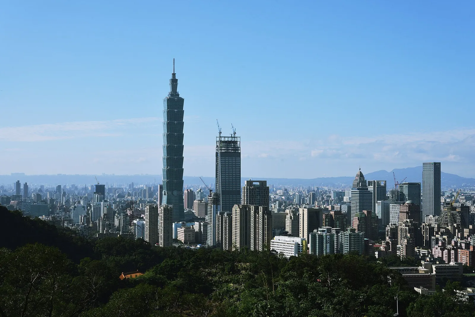 The Taipei skyline, including Taipei 101