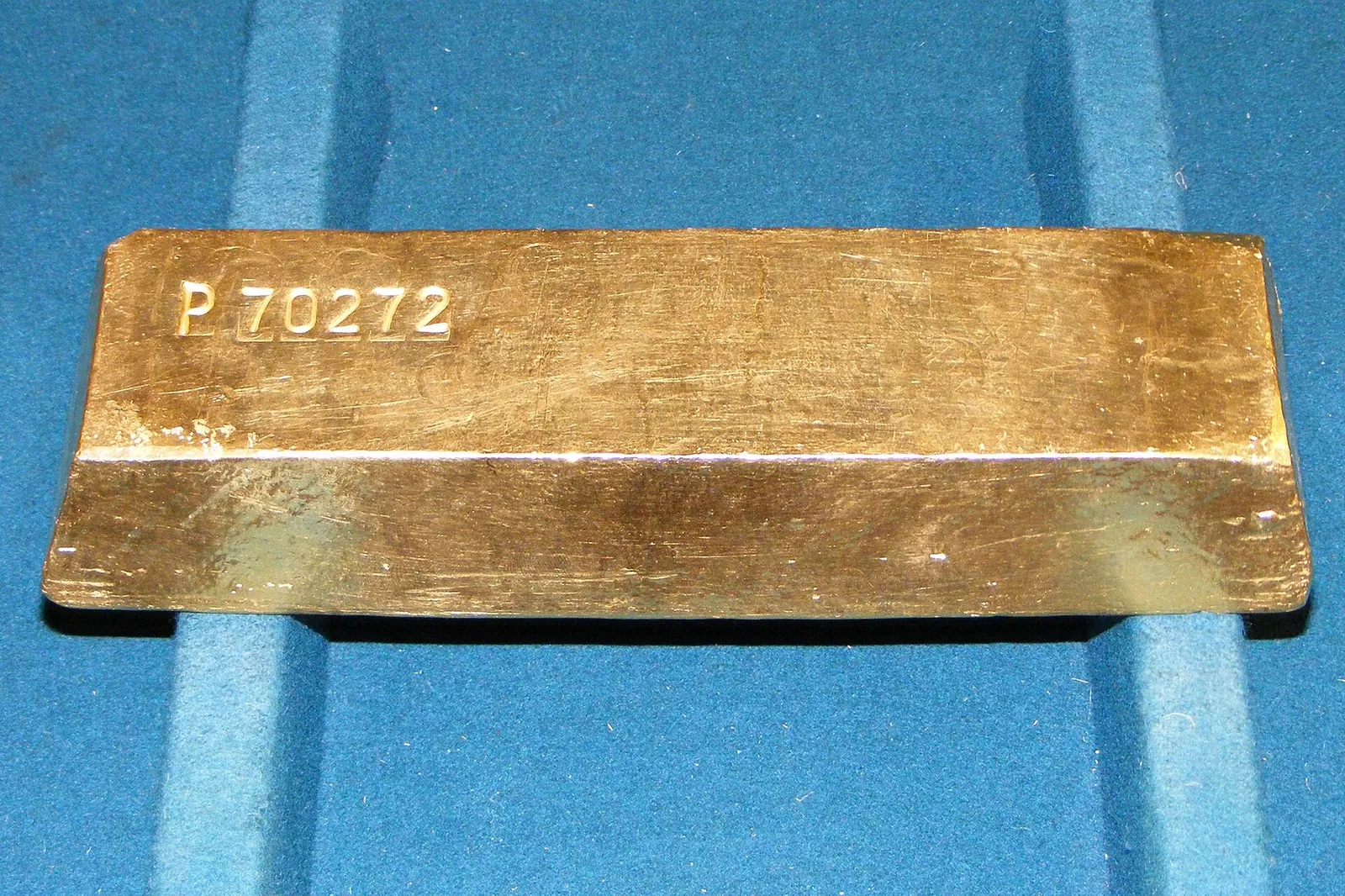Gold bullion bars