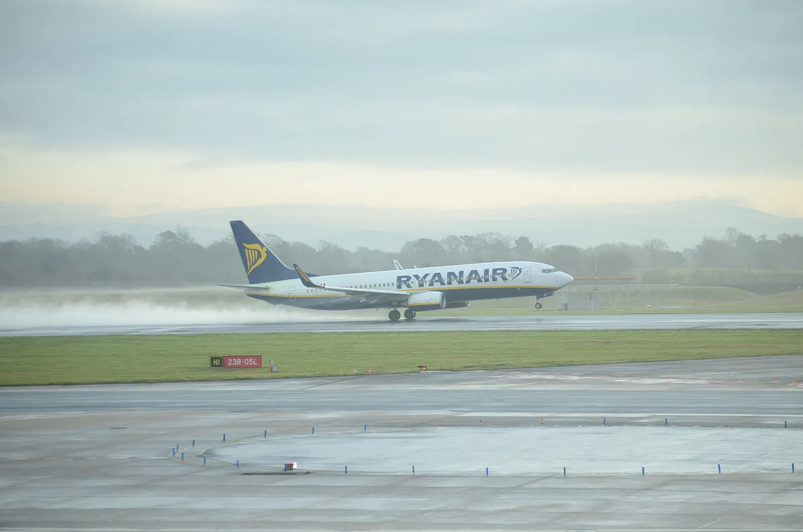A Ryanair Boeing 737-800 at Manchester Airport
